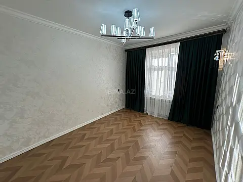 Satılır 3 otaqlı mənzil 82 m²