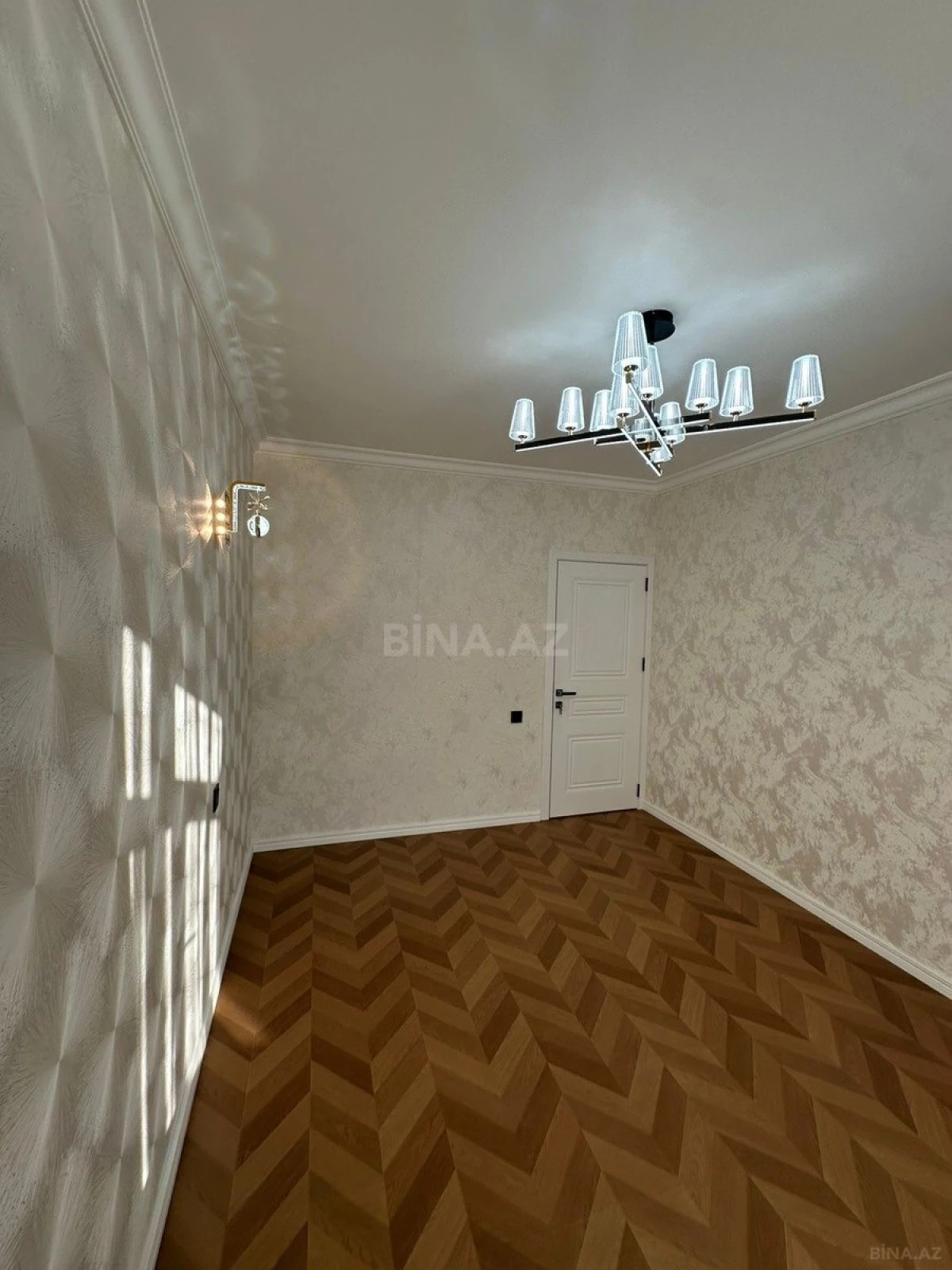 Satılır 3 otaqlı mənzil 82 m²