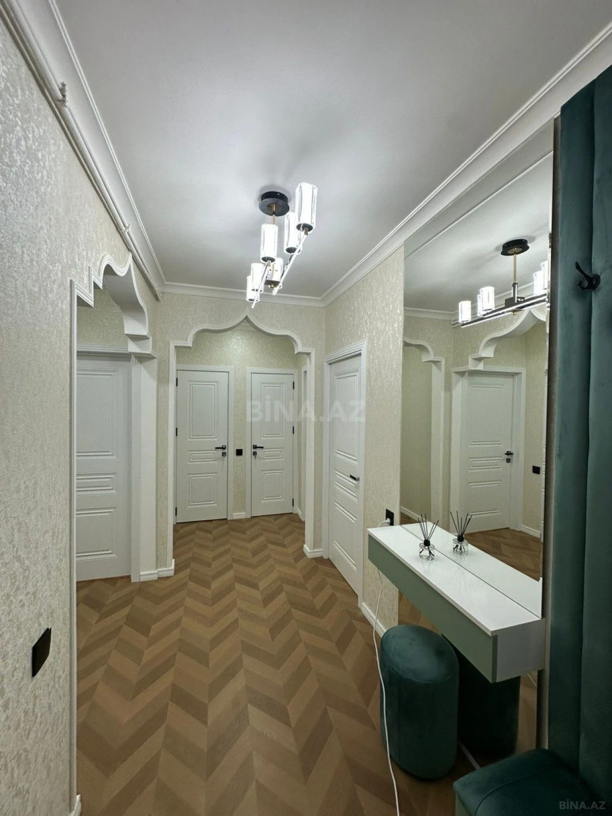 Satılır 3 otaqlı mənzil 82 m²