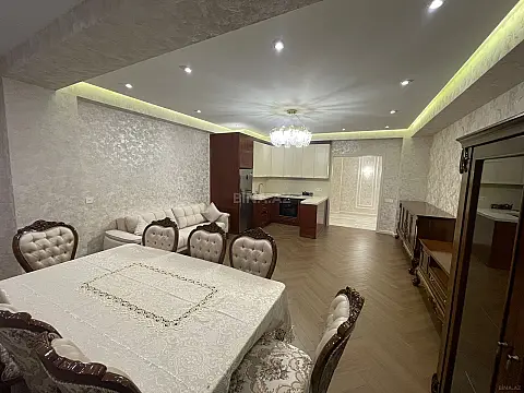 Kirayə verilir 3 otaqlı mənzil 120 m²