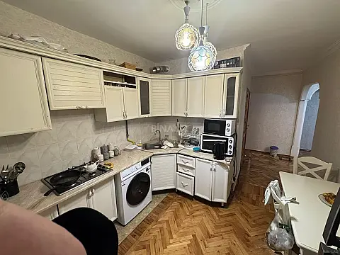 Satılır 3 otaqlı mənzil 82 m²