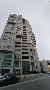 Satılır 4 otaqlı mənzil 207 m² — Bakı, Yasamal qəs. 4 otaq 207.00 m²