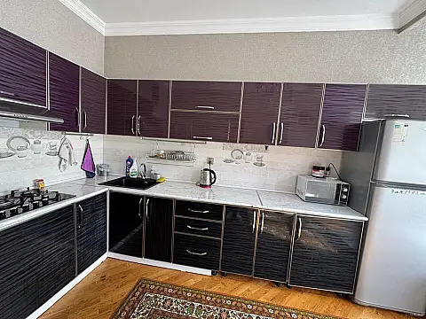 Kirayə verilir 3 otaqlı mənzil 125 m²
