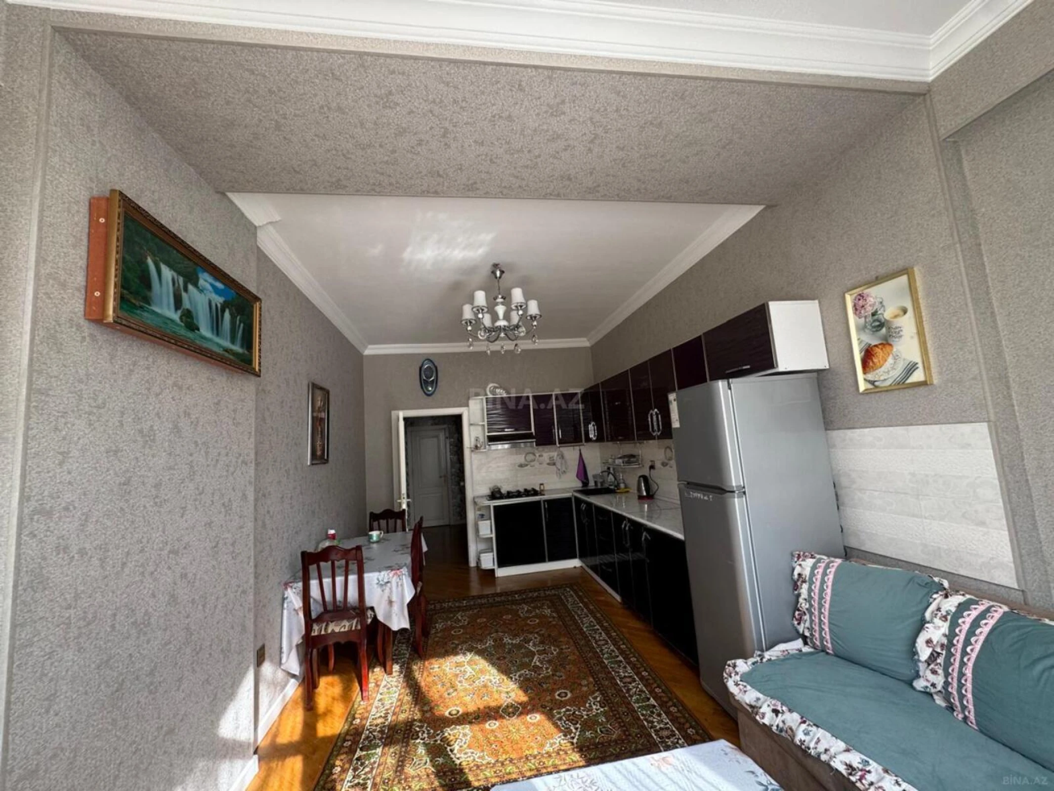 Kirayə verilir 3 otaqlı mənzil 125 m²