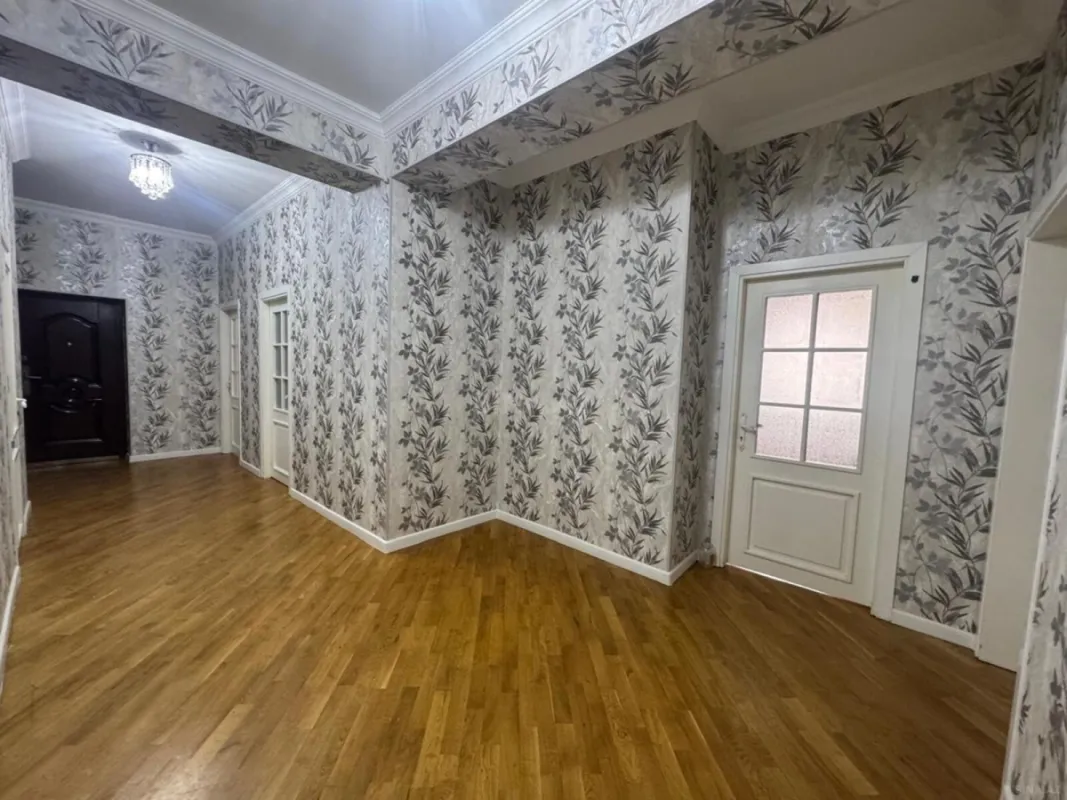 Kirayə verilir 3 otaqlı mənzil 125 m²