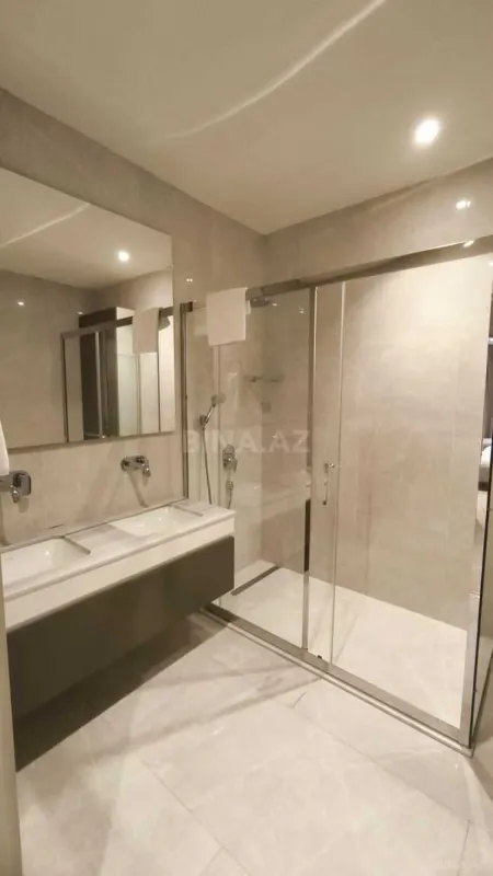 Kirayə verilir 2 otaqlı mənzil 101 m²