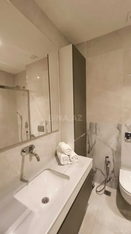 Kirayə verilir 2 otaqlı mənzil 101 m²