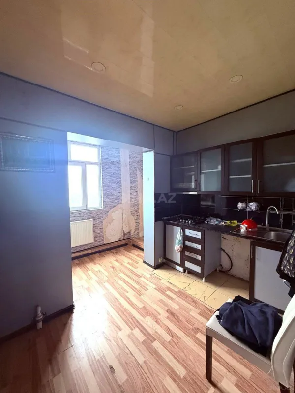 Satılır 4 otaqlı mənzil 100 m²