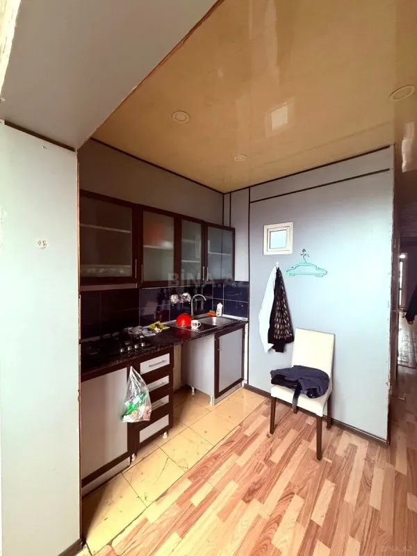 Satılır 4 otaqlı mənzil 100 m²