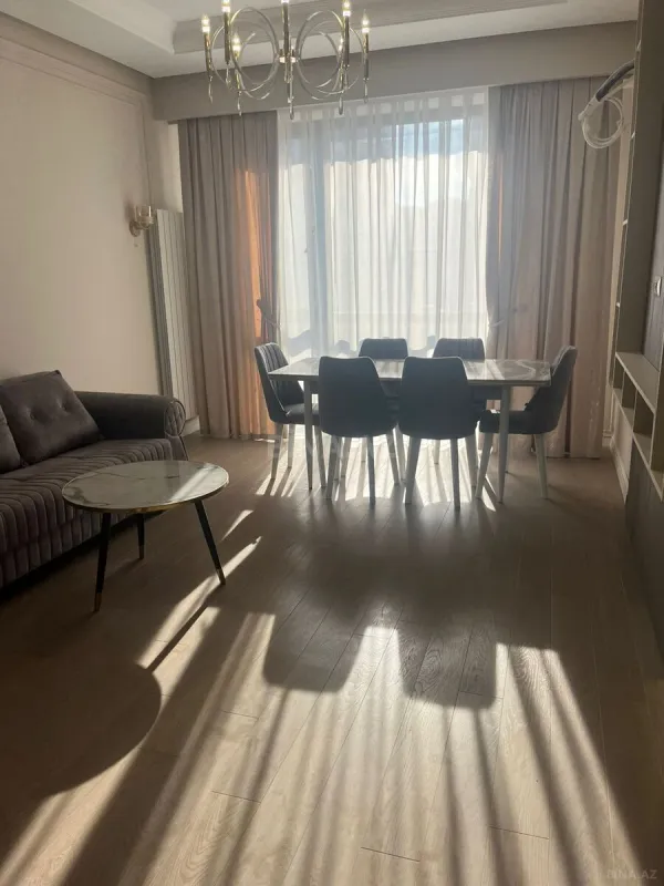 Kirayə verilir 2 otaqlı mənzil 68 m²