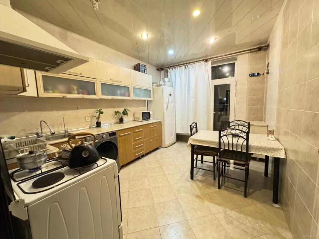 Kirayə verilir 3 otaqlı mənzil 108 m²