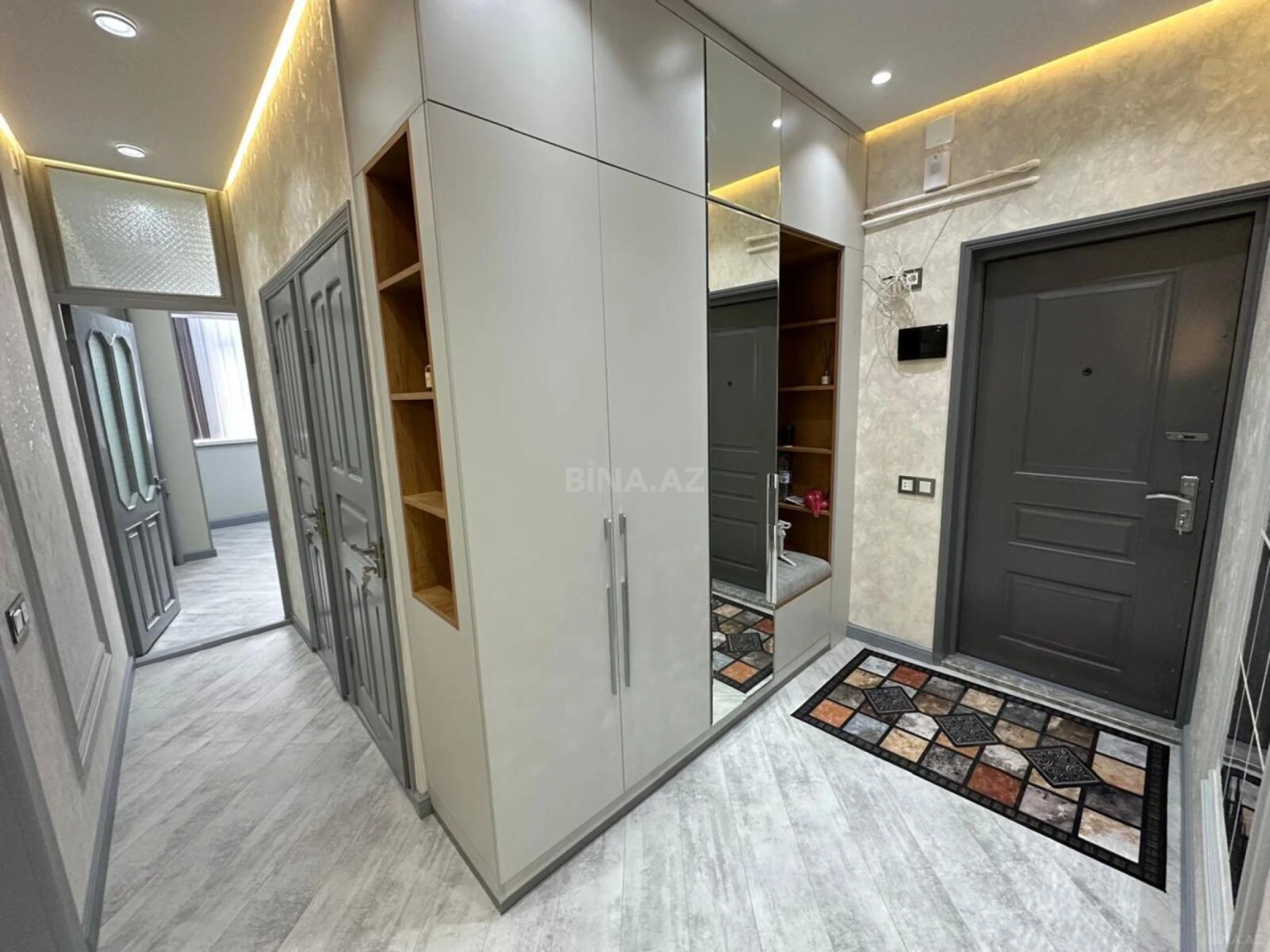 Satılır 3 otaqlı mənzil 84 m²