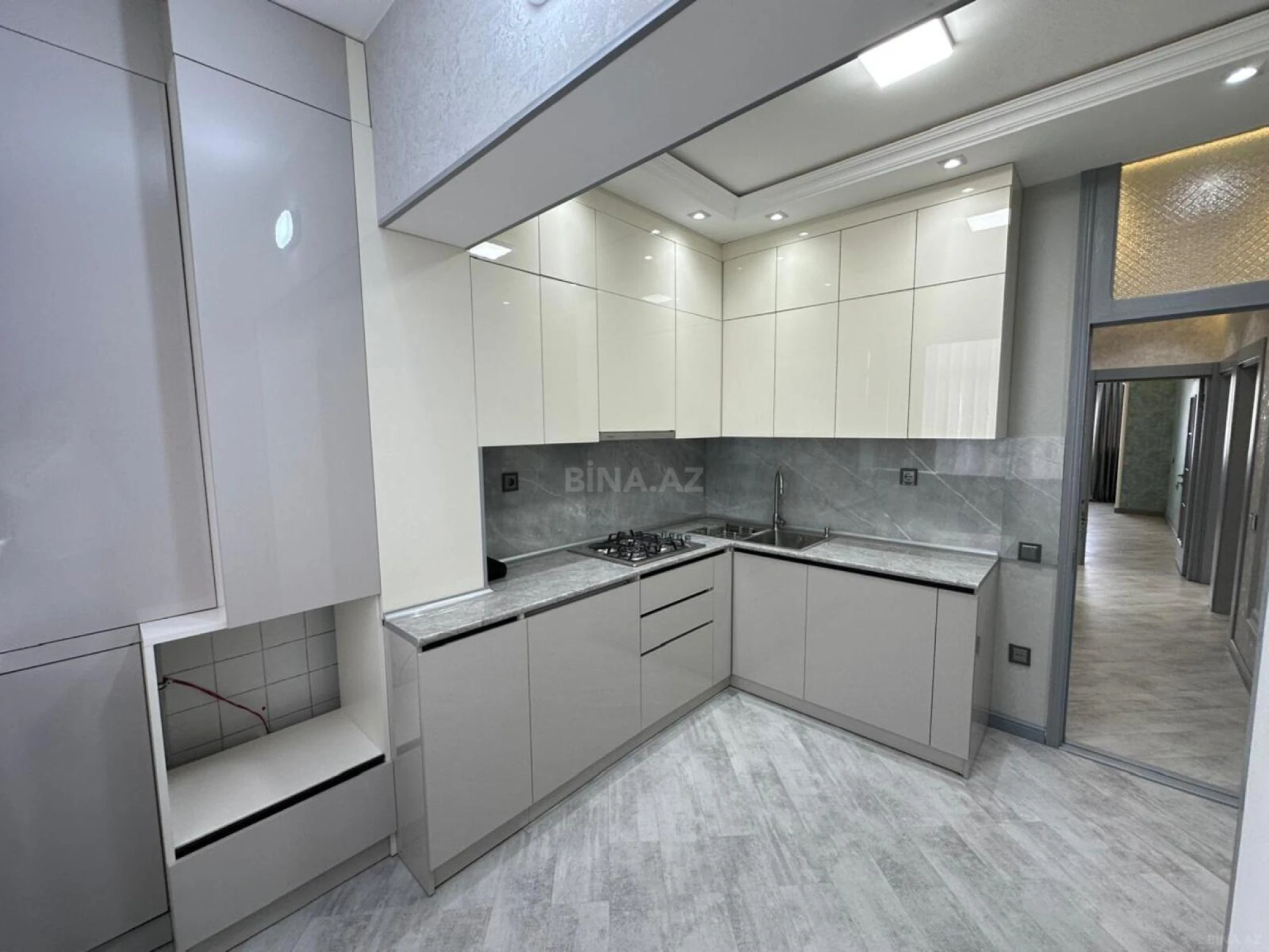 Satılır 3 otaqlı mənzil 84 m²
