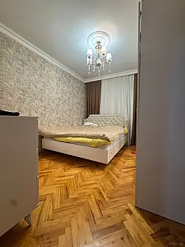 Satılır 3 otaqlı mənzil 82 m²