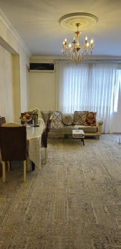 Kirayə verilir 2 otaqlı mənzil 87 m²