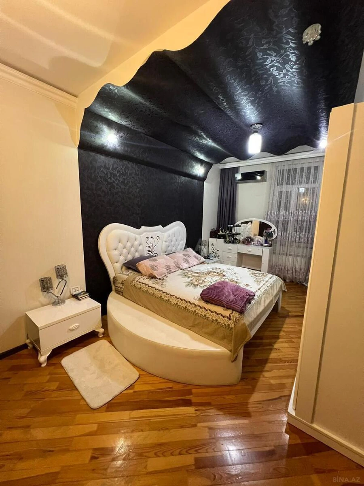 Satılır 3 otaqlı mənzil 120 m²