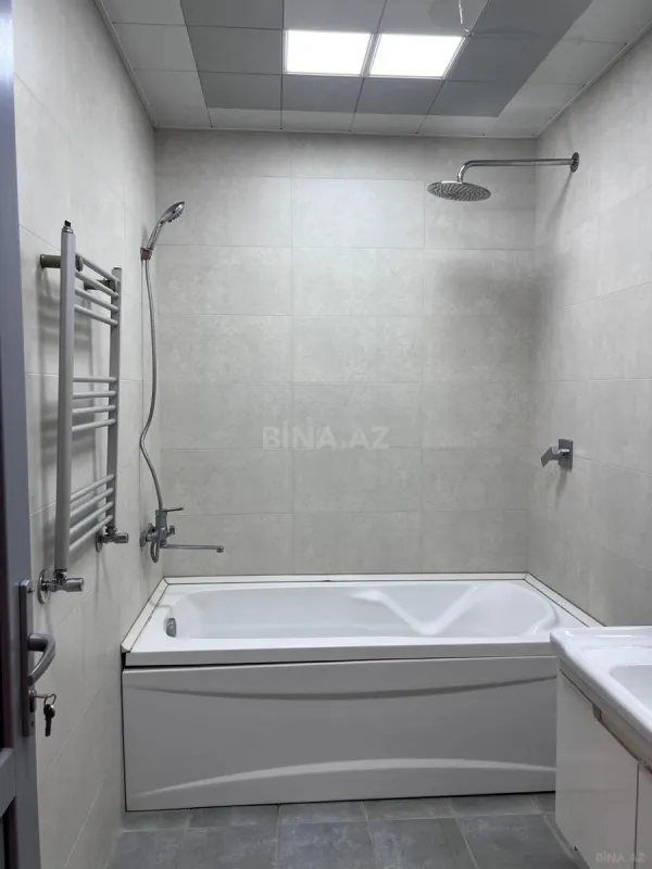Satılır 2 otaqlı mənzil 87 m²