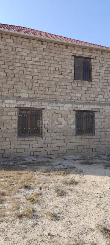 Satılır 6 otaqlı həyət evi 300 m²