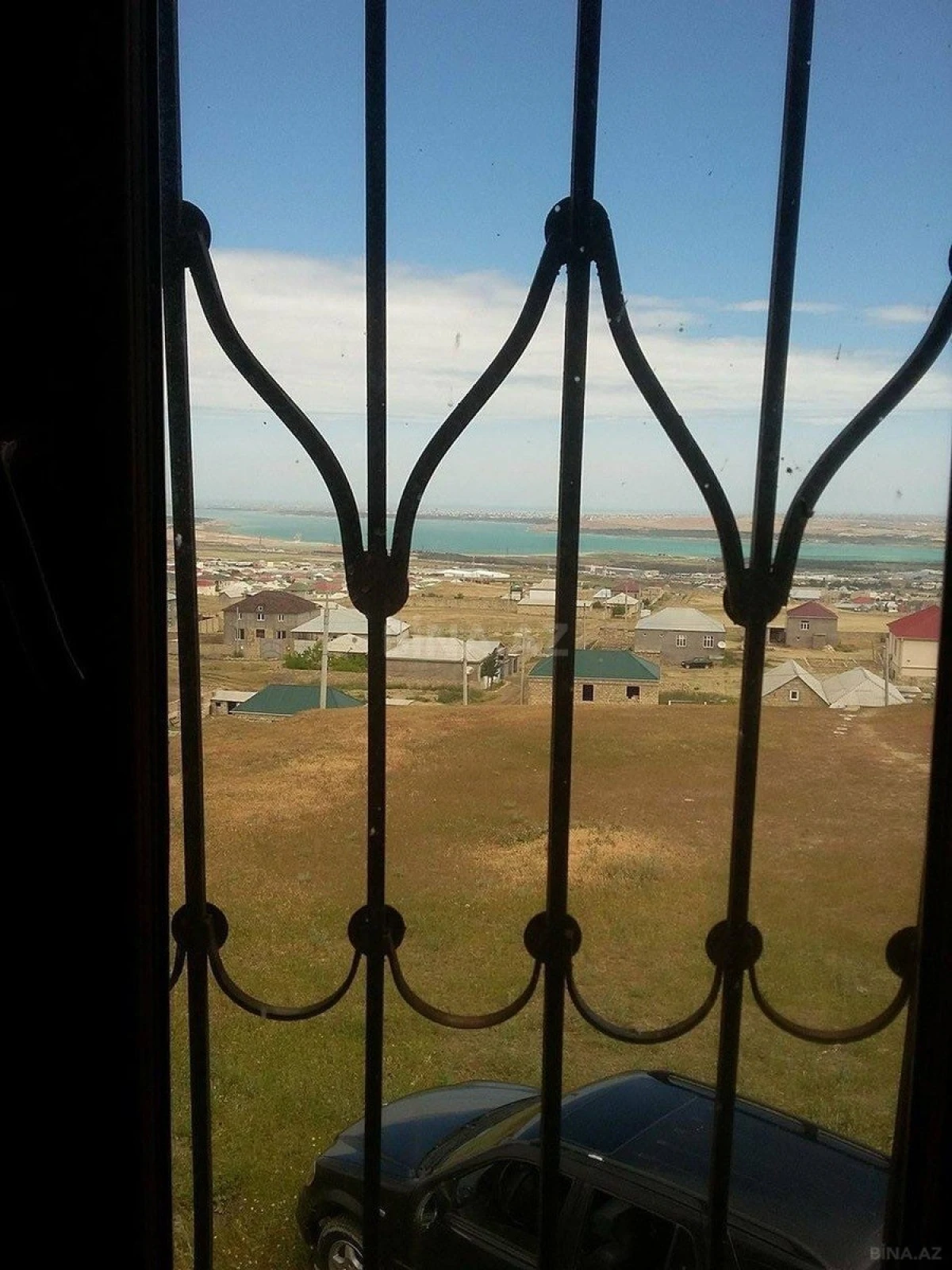 Satılır 6 otaqlı həyət evi 300 m²