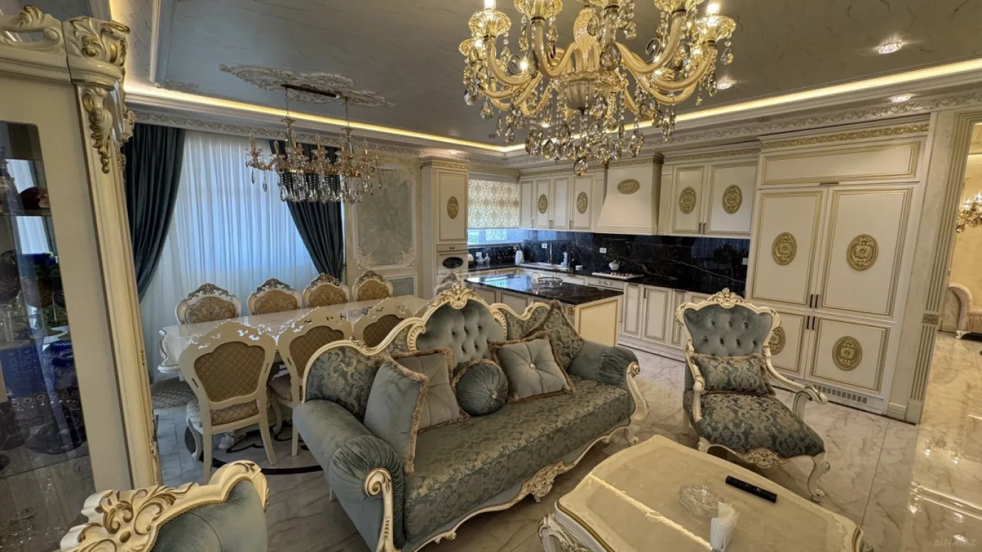 Satılır 3 otaqlı mənzil 147 m²