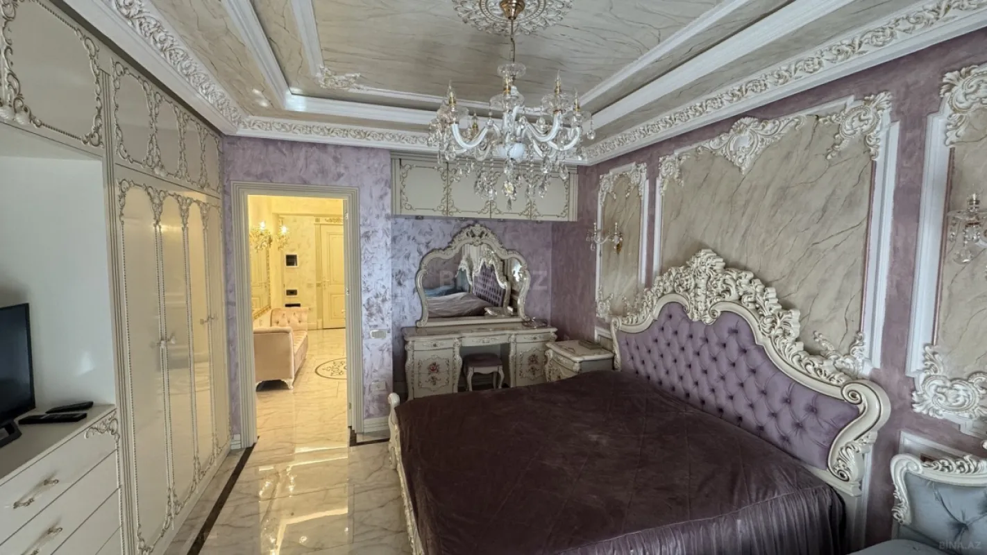 Satılır 3 otaqlı mənzil 147 m²