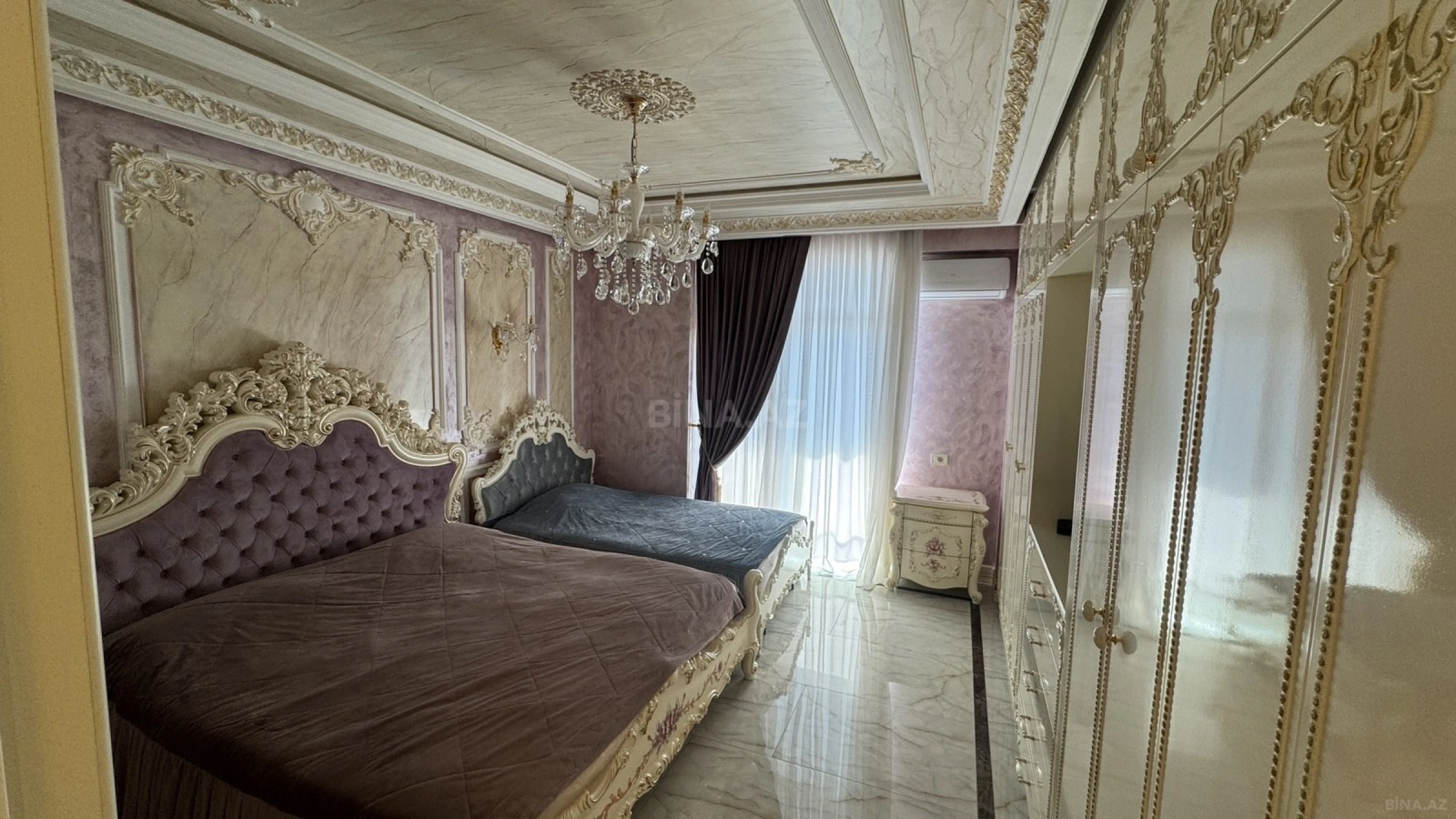 Satılır 3 otaqlı mənzil 147 m²