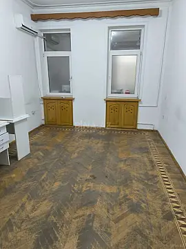 Kirayə verilir 5 otaqlı ofis 160 m²