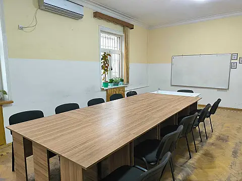 Kirayə verilir 5 otaqlı ofis 160 m² — Bakı, Memar Əcəmi yanı 5 otaq 160.00 m²