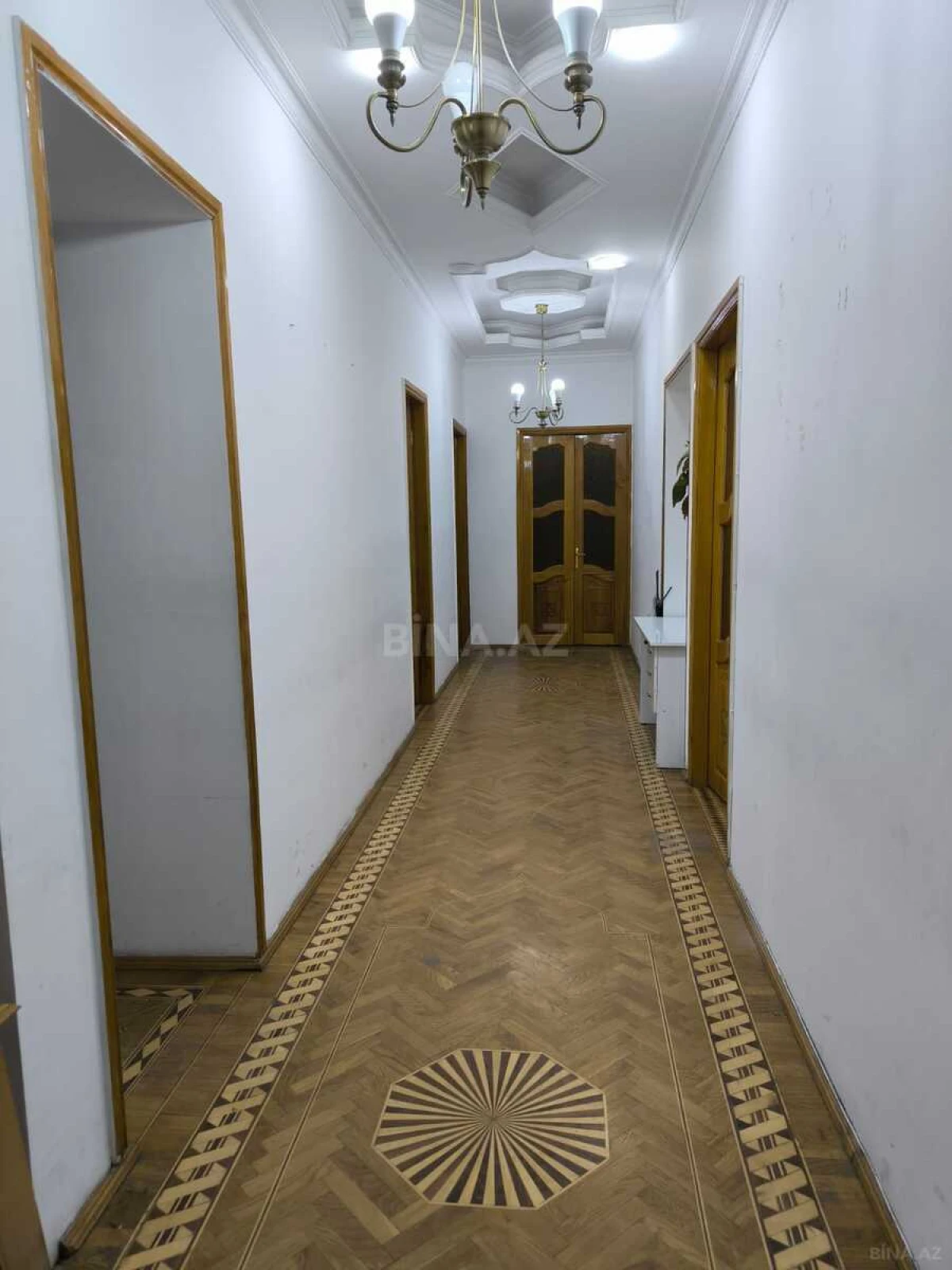 Kirayə verilir 5 otaqlı ofis 160 m²