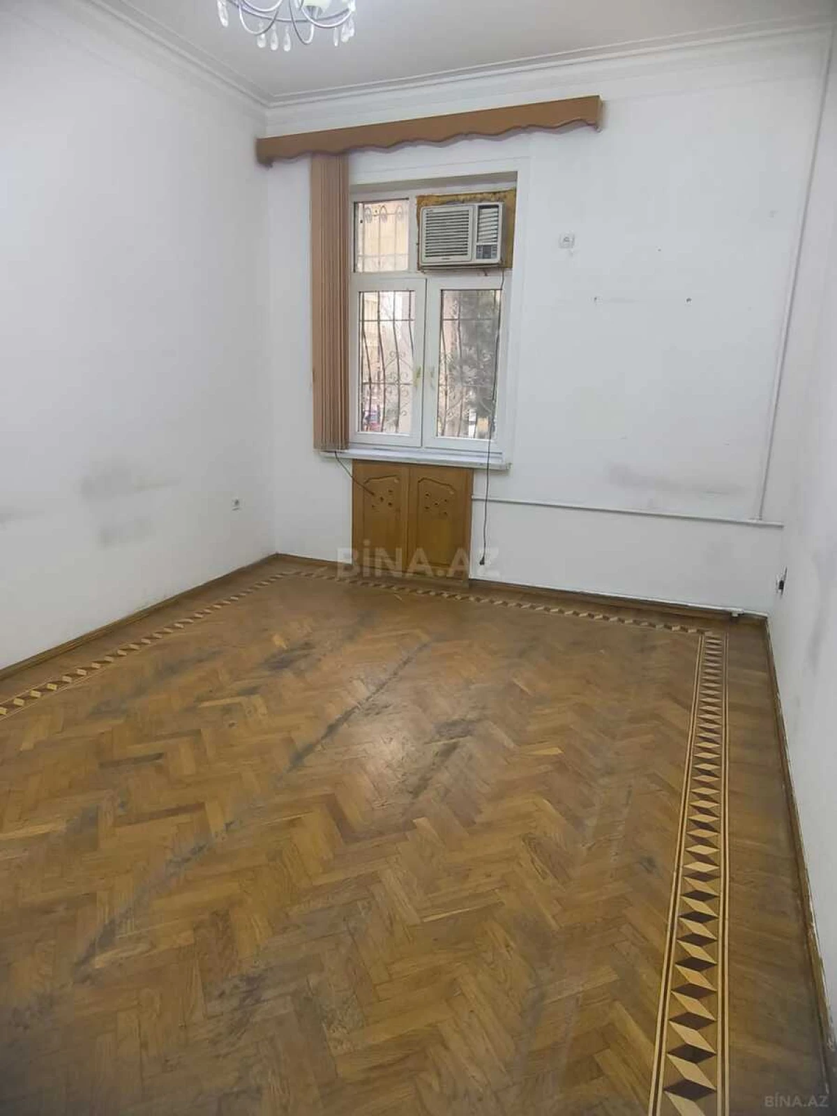 Kirayə verilir 5 otaqlı ofis 160 m²