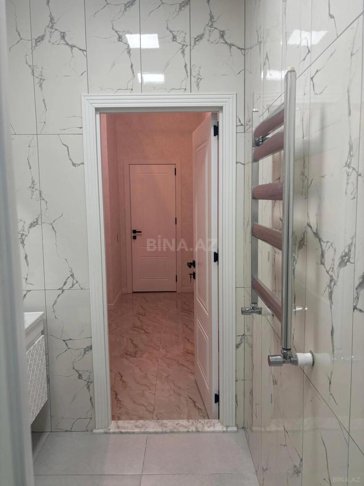 Kirayə verilir 2 otaqlı mənzil 86 m²