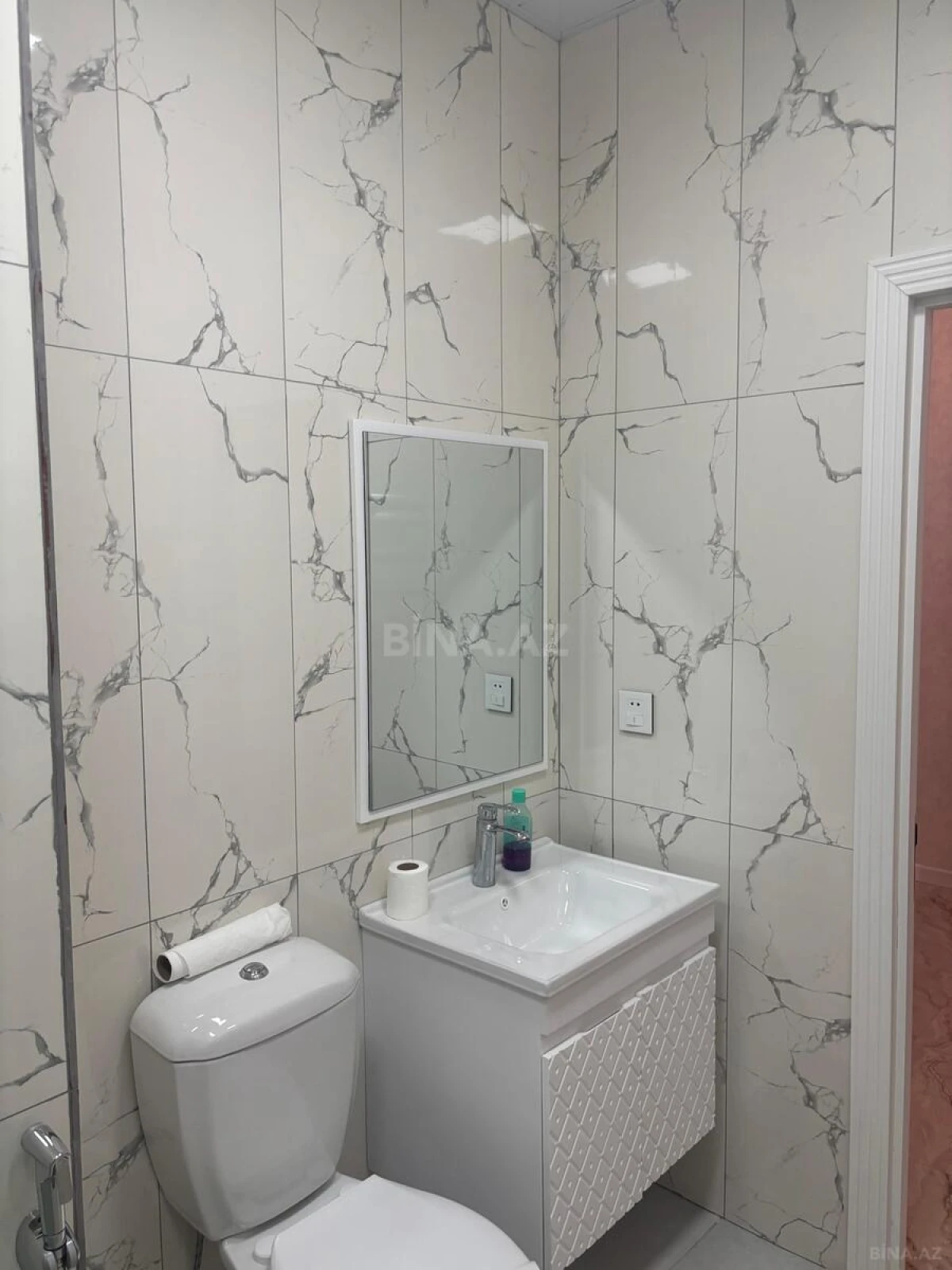 Kirayə verilir 2 otaqlı mənzil 86 m²