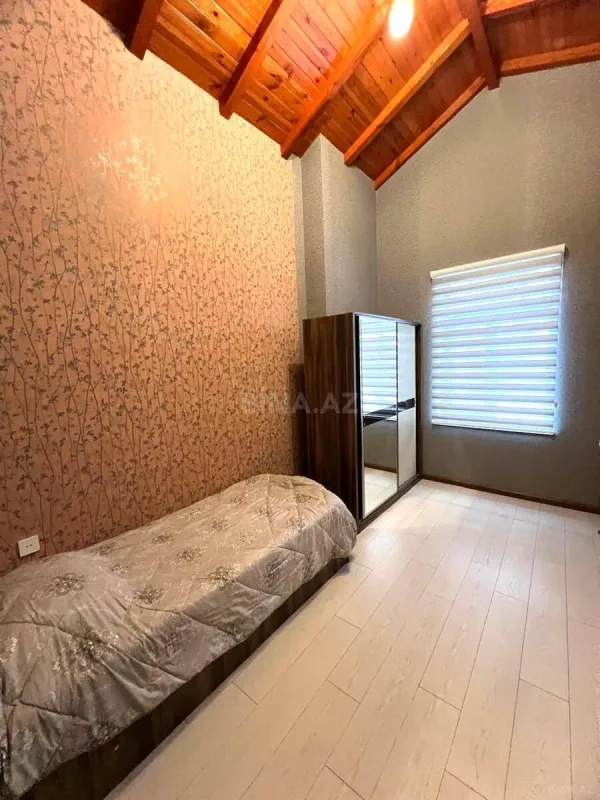Satılır 5 otaqlı həyət evi 220 m²
