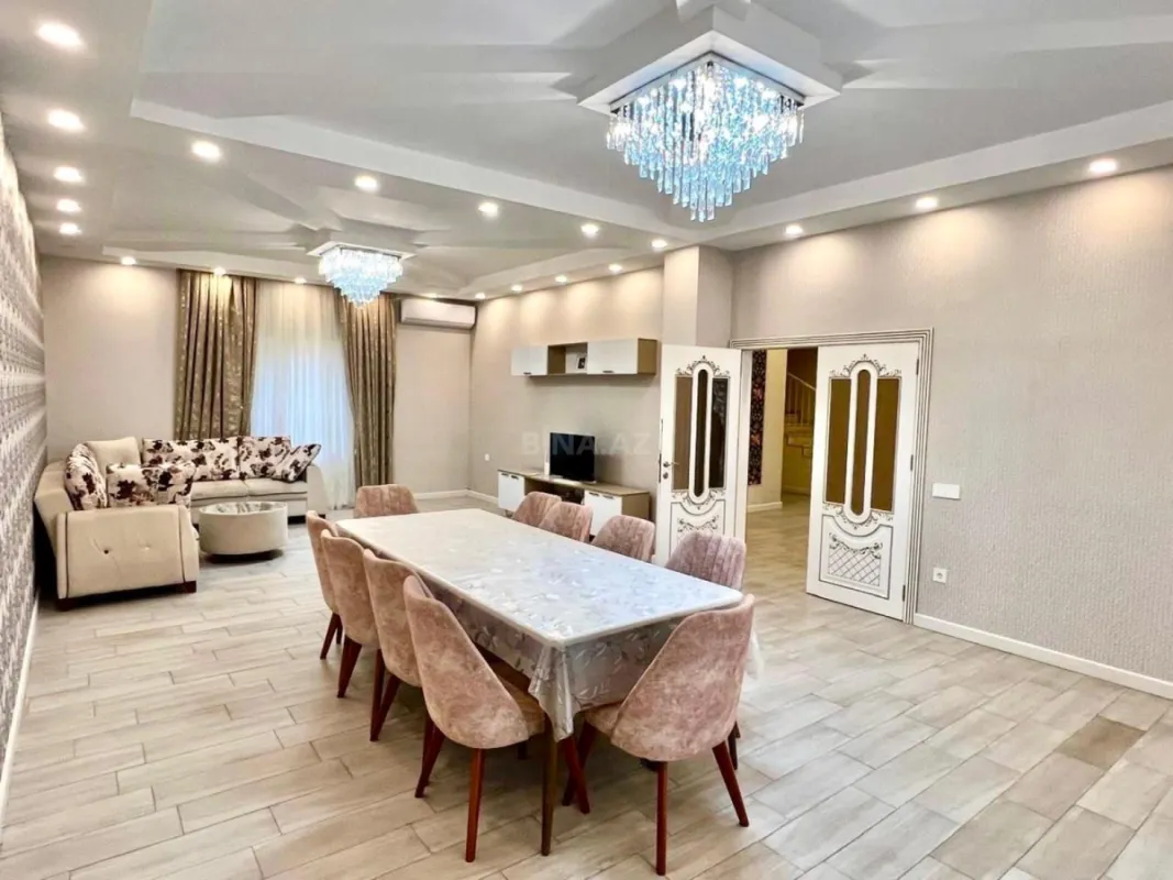 Satılır 5 otaqlı həyət evi 220 m²