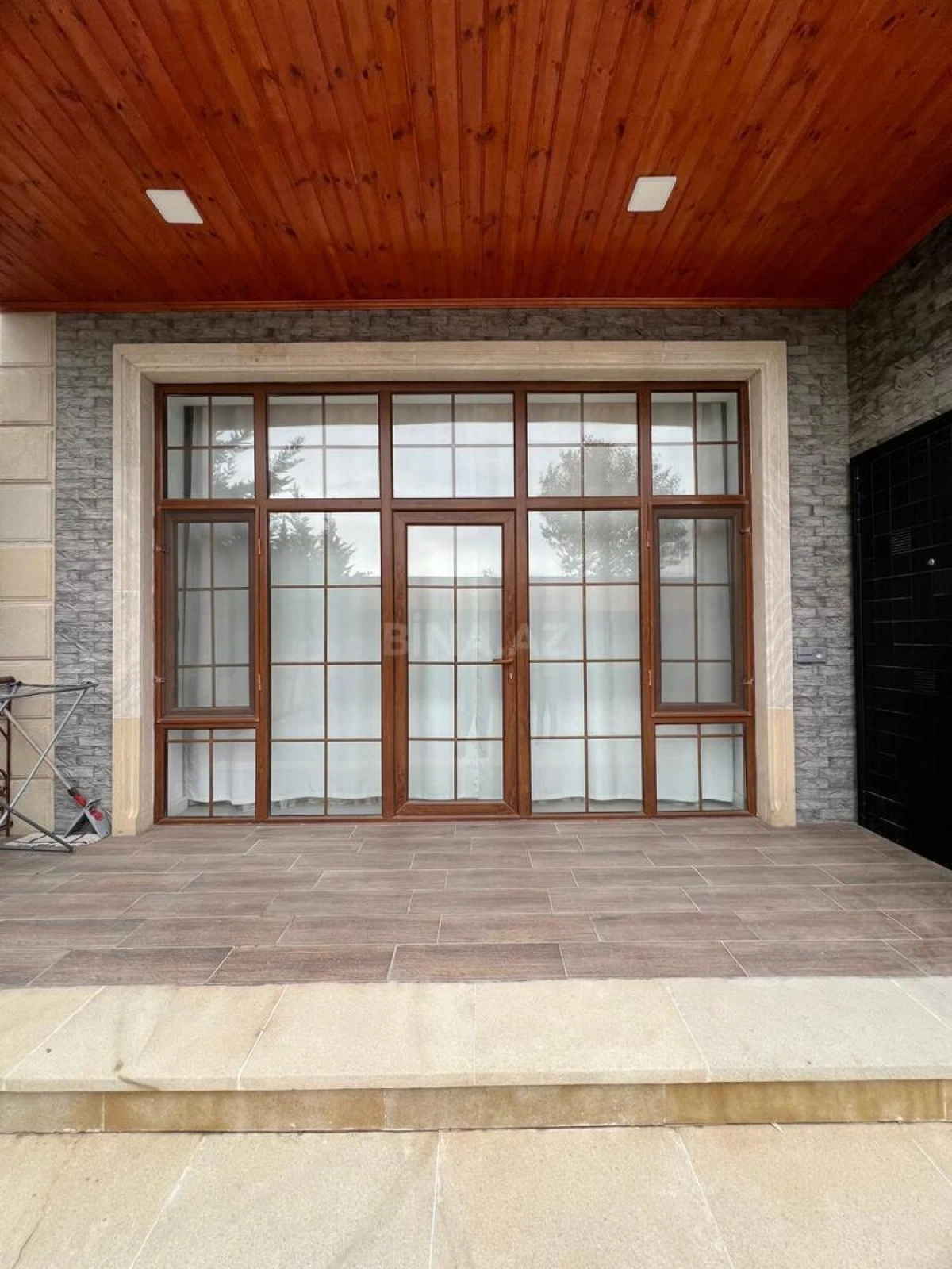 Satılır 5 otaqlı həyət evi 220 m²