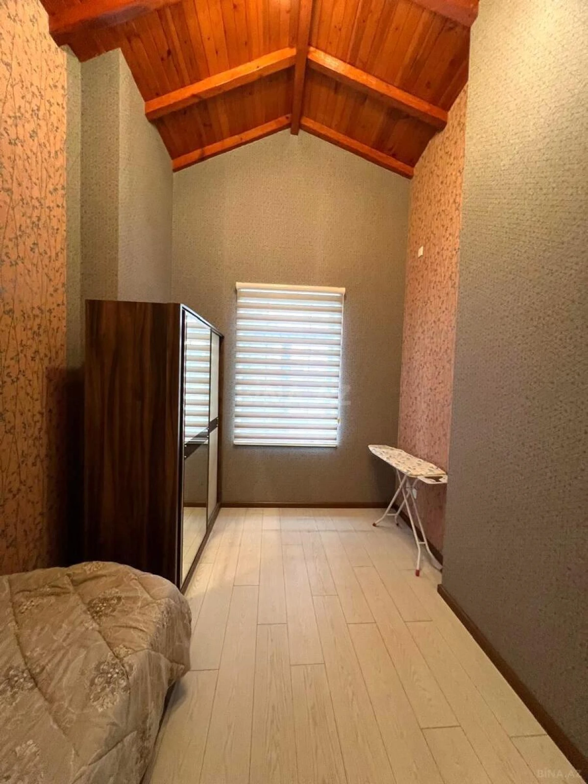 Satılır 5 otaqlı həyət evi 220 m²