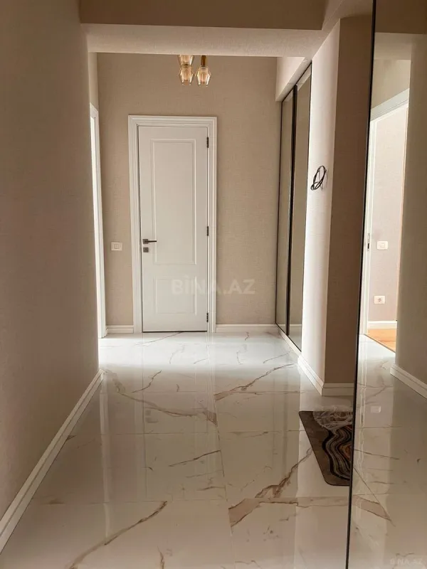 Kirayə verilir 2 otaqlı mənzil 78 m²