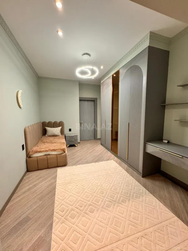 Satılır 3 otaqlı mənzil 91 m²