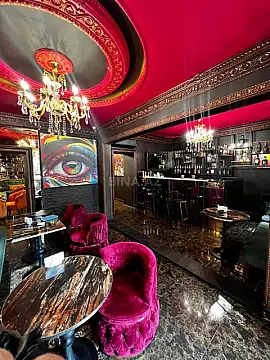 Satılır obyekt 146 m²