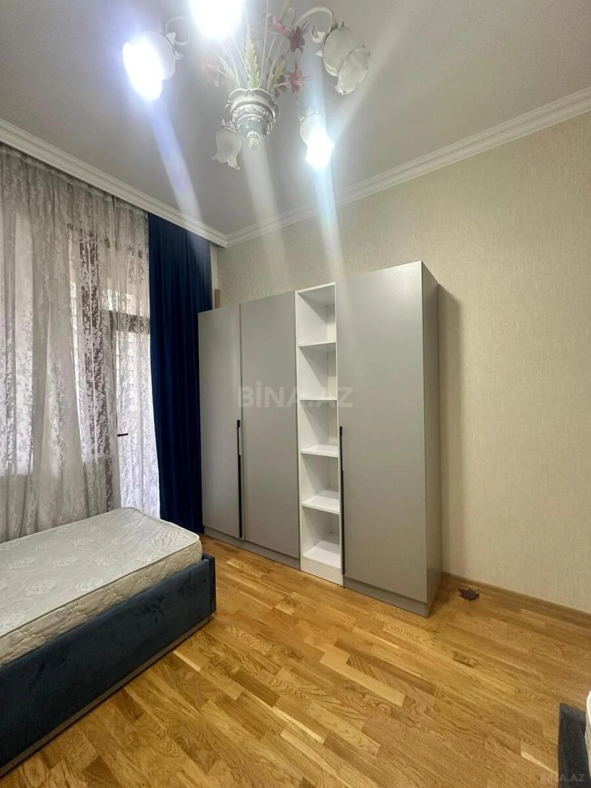 Kirayə verilir 3 otaqlı mənzil 110 m²