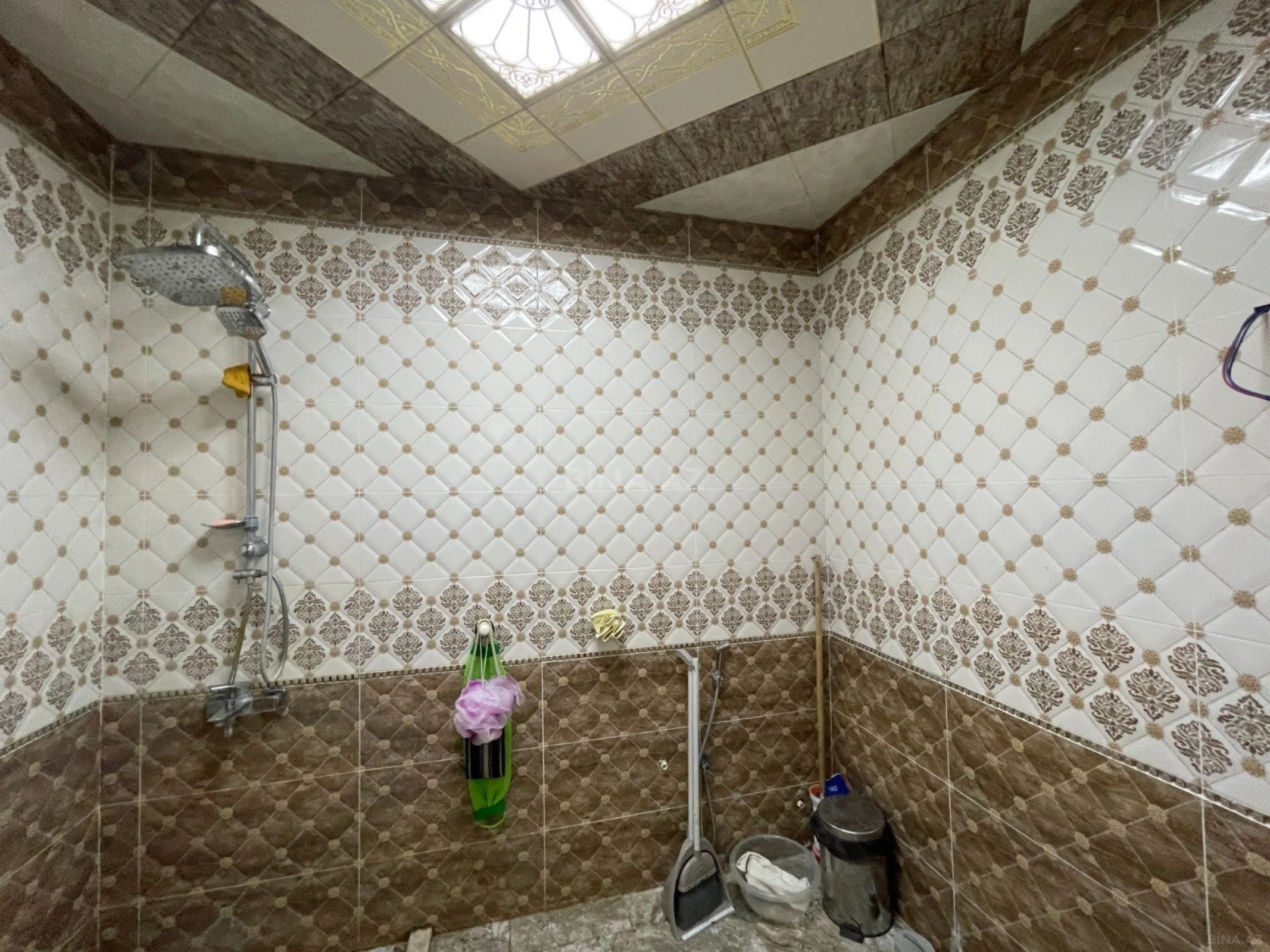 Satılır 3 otaqlı mənzil 130 m²