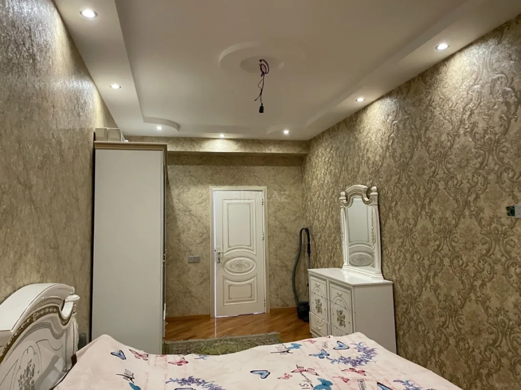 Satılır 3 otaqlı mənzil 130 m²