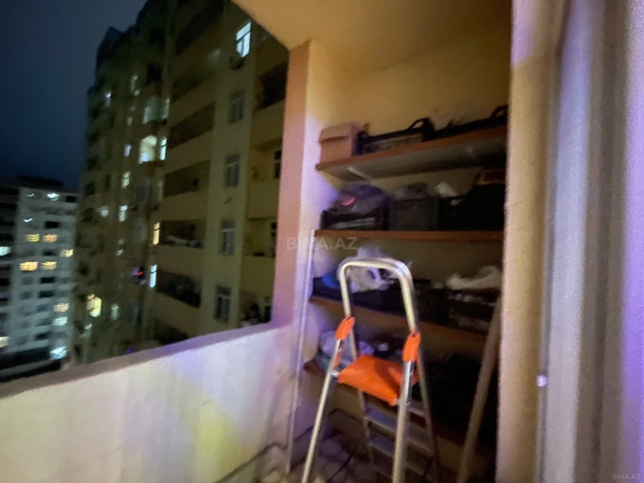 Satılır 3 otaqlı mənzil 130 m²