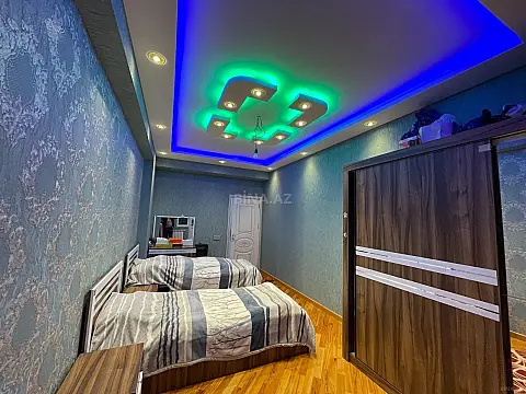 Satılır 3 otaqlı mənzil 130 m²