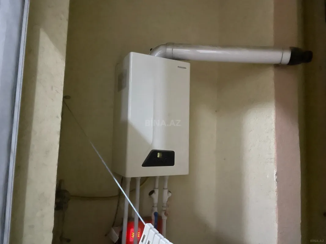 Satılır 3 otaqlı mənzil 130 m²