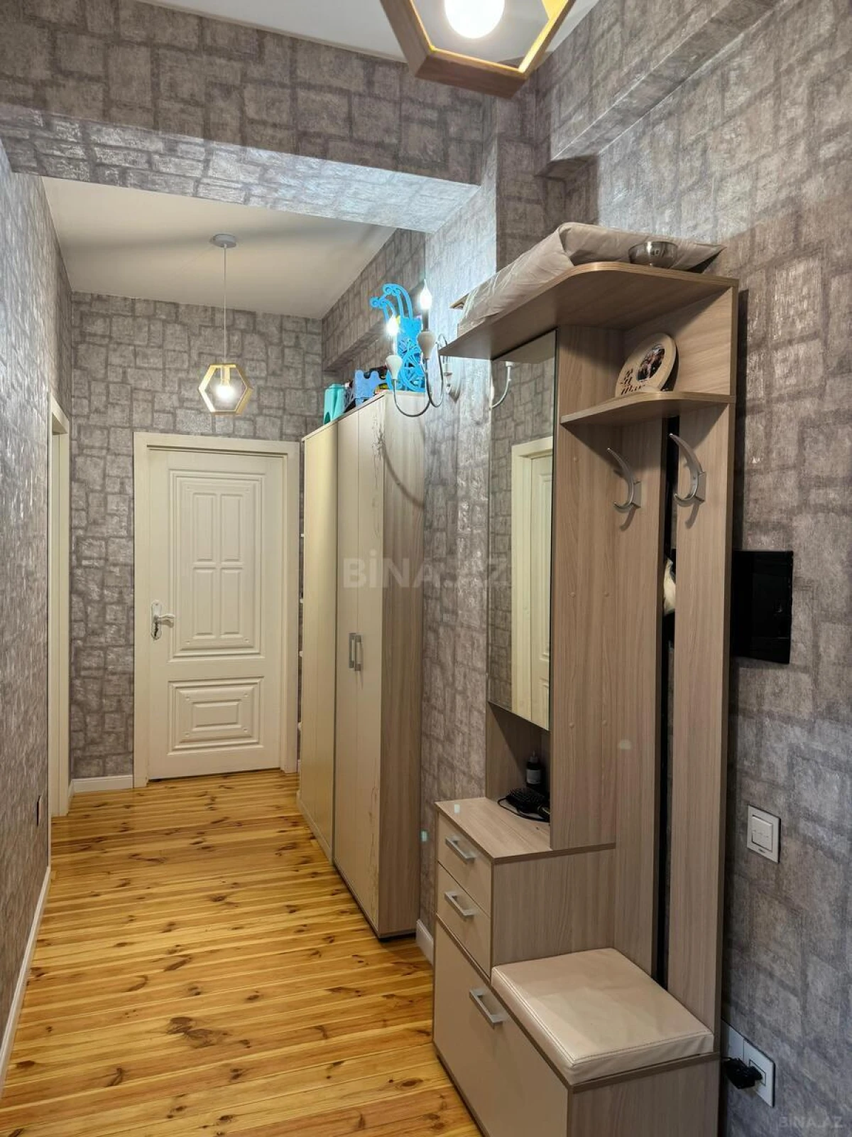 Satılır 3 otaqlı mənzil 77 m²