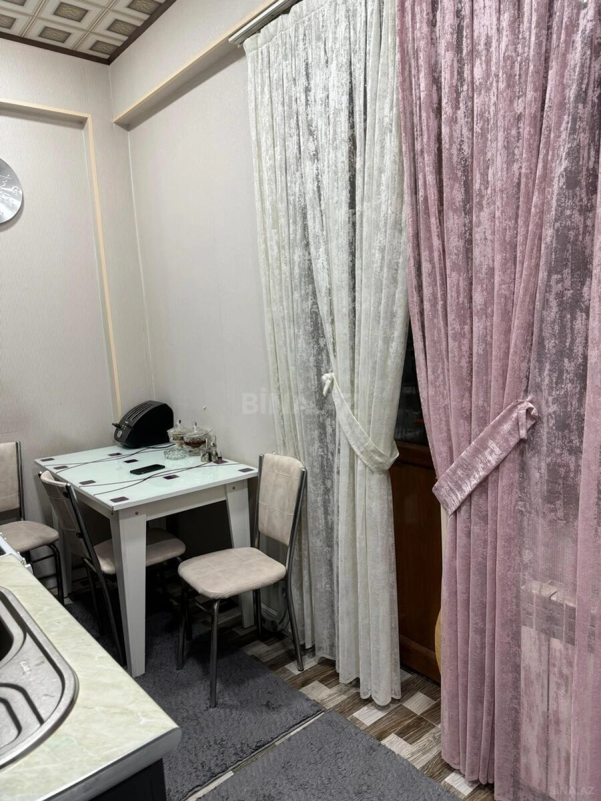 Satılır 3 otaqlı mənzil 77 m²