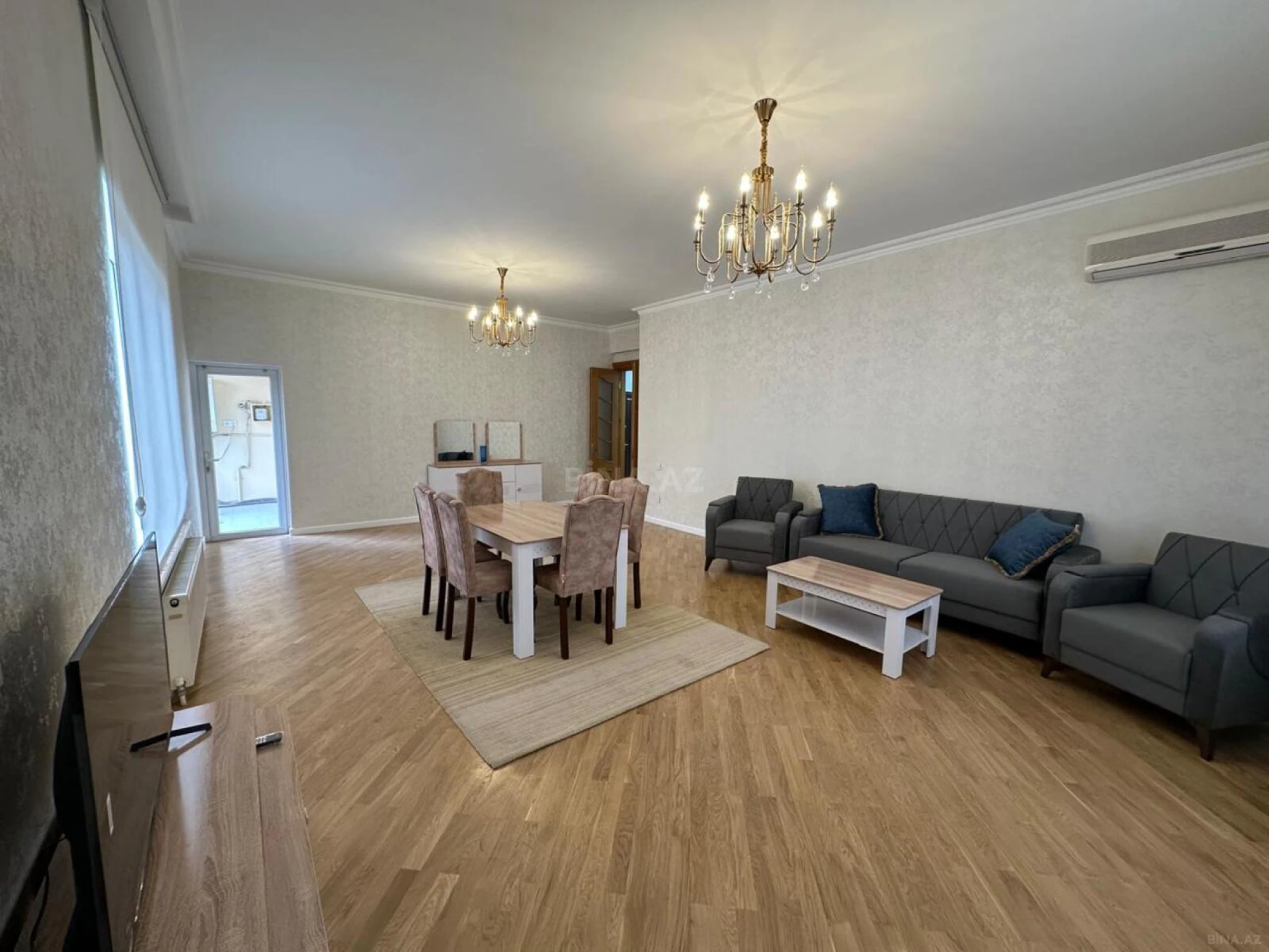 Kirayə verilir 3 otaqlı mənzil 150 m²