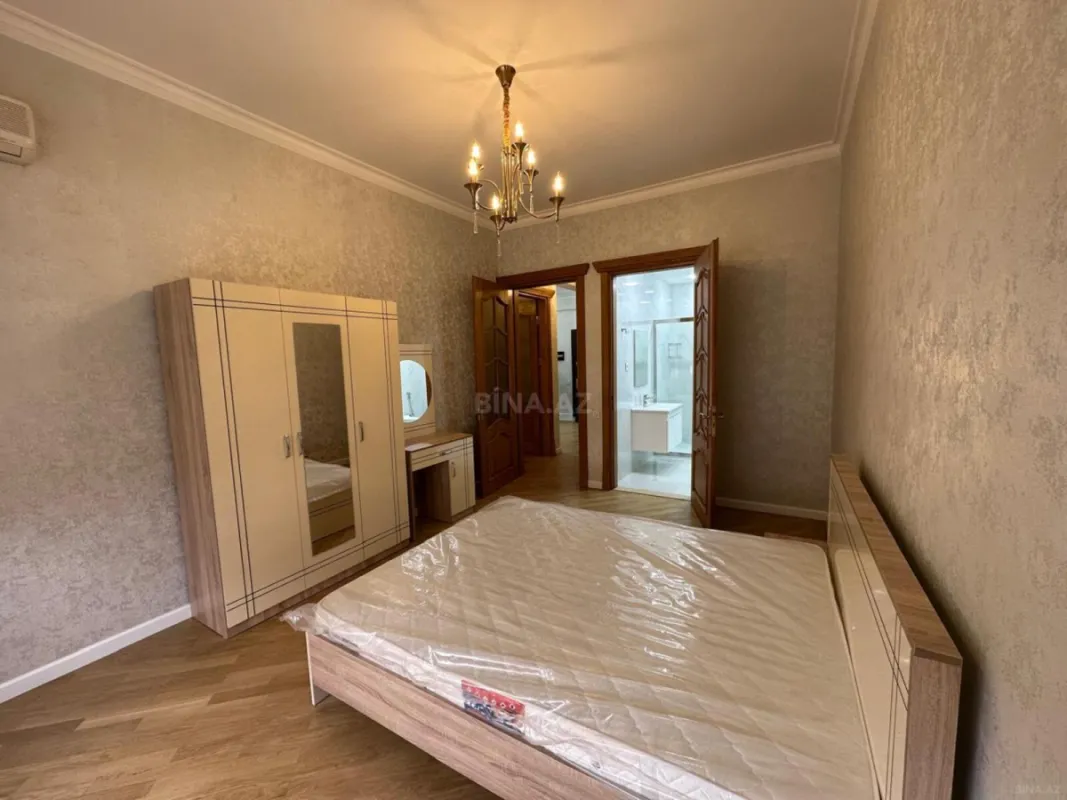 Kirayə verilir 3 otaqlı mənzil 150 m²