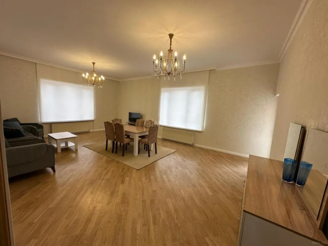Kirayə verilir 3 otaqlı mənzil 150 m²